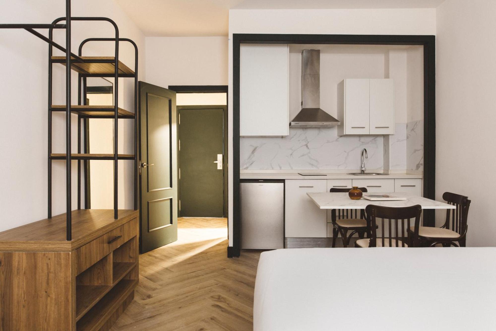 Honest Granada Apartments — Photos 3